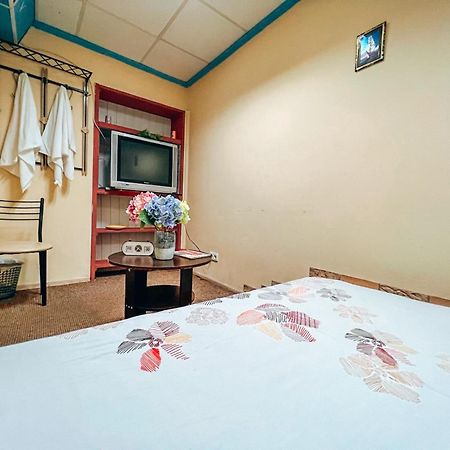 Guest House On Saksahanskoho Street キエフ エクステリア 写真