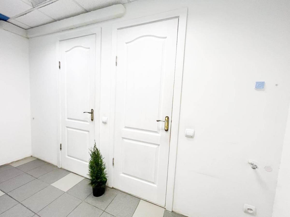 Guest House On Saksahanskoho Street キエフ エクステリア 写真