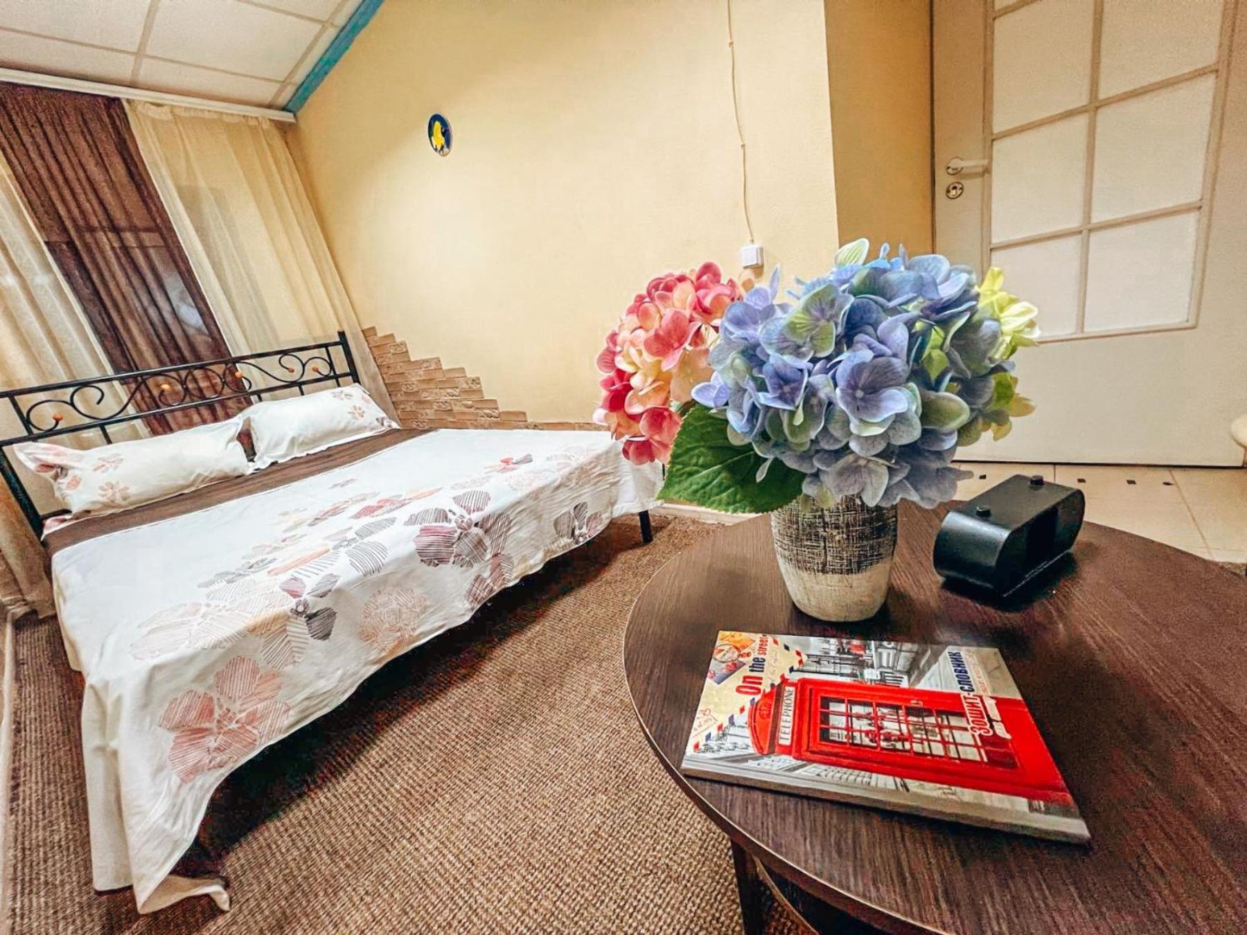 Guest House On Saksahanskoho Street キエフ エクステリア 写真